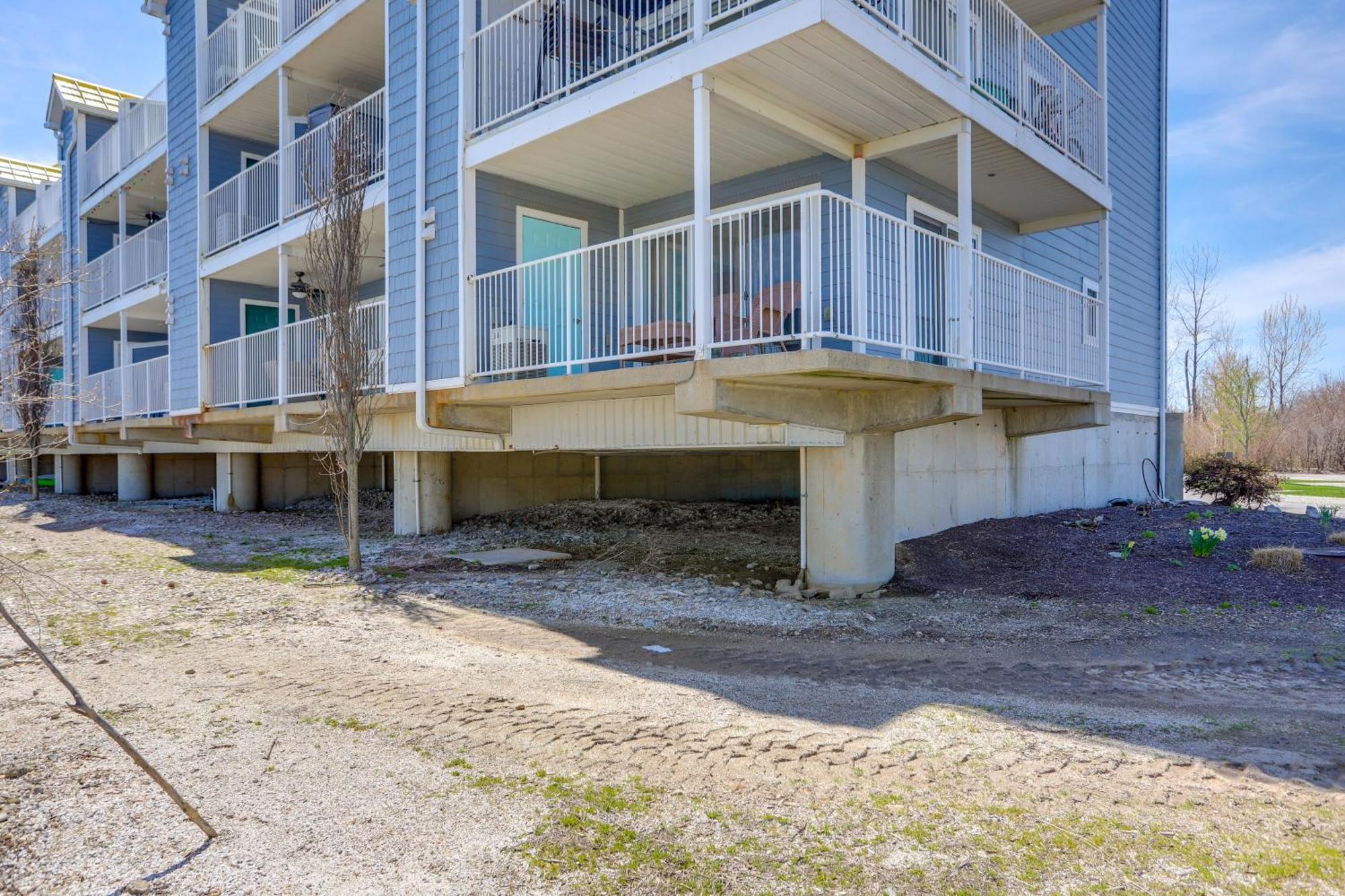 Апартаменти Waterfront Bass Island Retreat With Balcony And Tv Пут-ін-Бей Екстер'єр фото